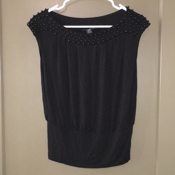 Black capped sleeve top with beaded detail - Picture 1 of 3